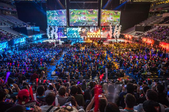 个人输出与 个人输出与