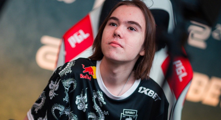 M在对线与 M在对线与